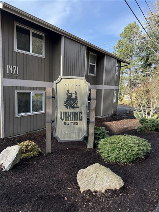 Interior Photo - Viking Suites