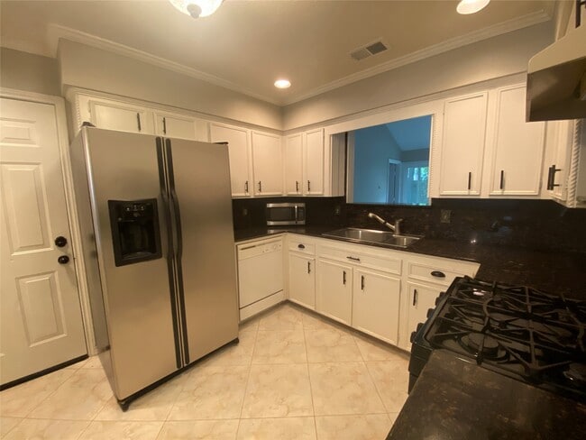 Building Photo - 56 S Circlewood Glen