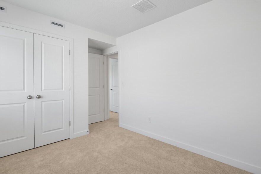 Building Photo - 1943 N Fireball Ln