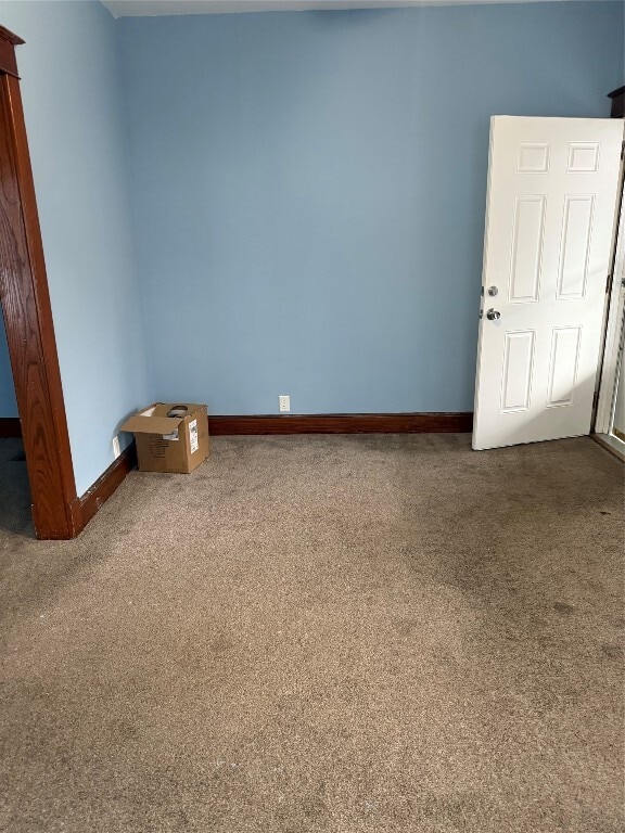 Building Photo - 20 Elm St