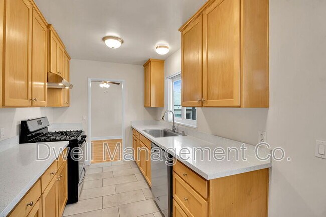 Building Photo - 4521 3rd St