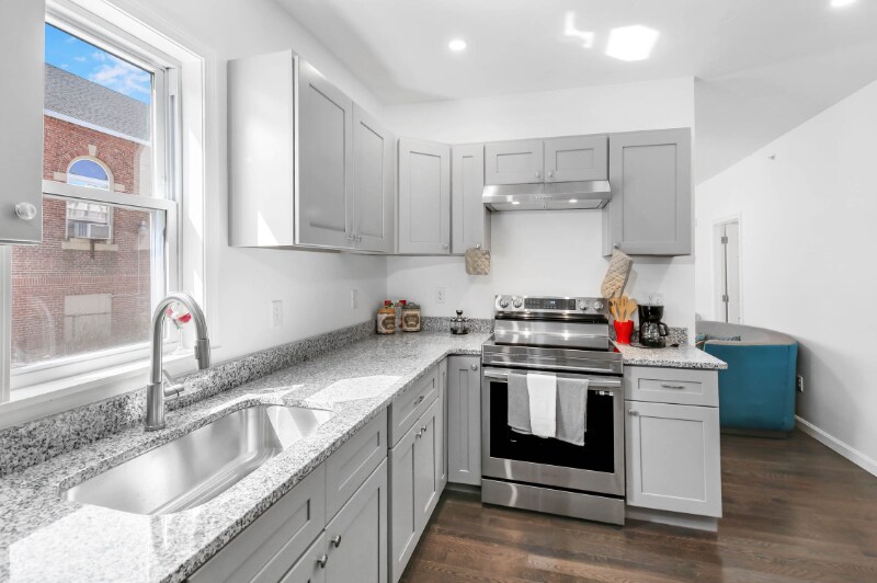 Building Photo - 15 Hawley St