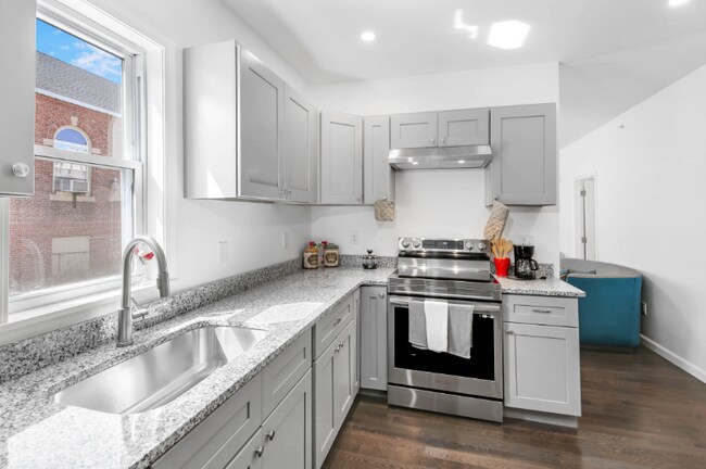 Building Photo - 15 Hawley St