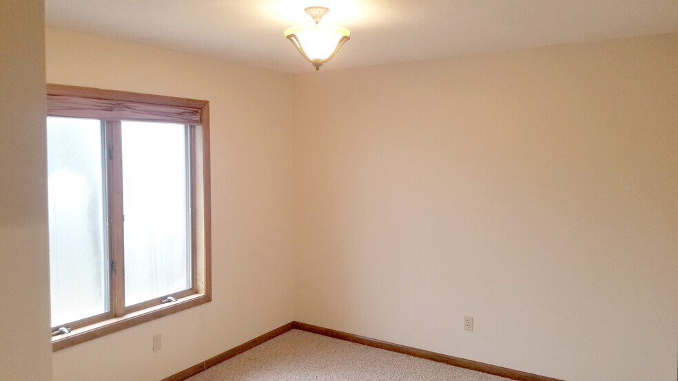 Bedroom 3 - 1414 E Powell St