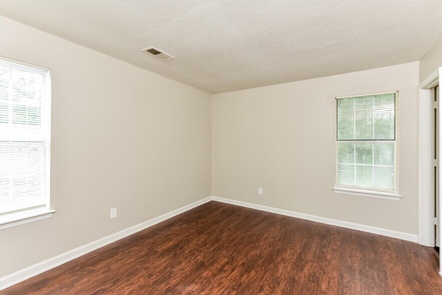 Building Photo - 564 Crestridge Ct