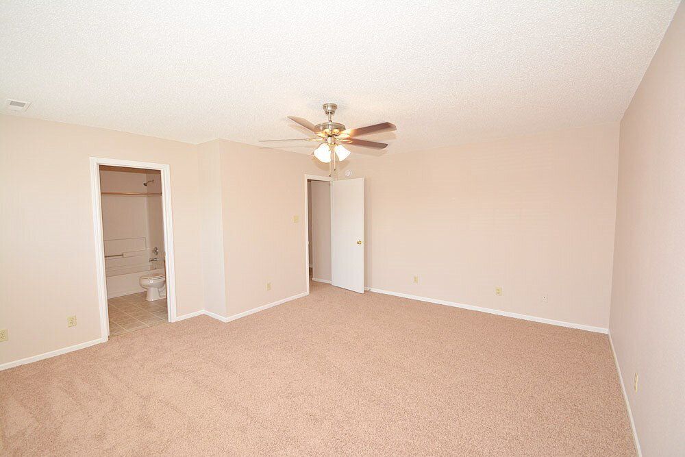 Building Photo - 2308 Harvest Moon Dr