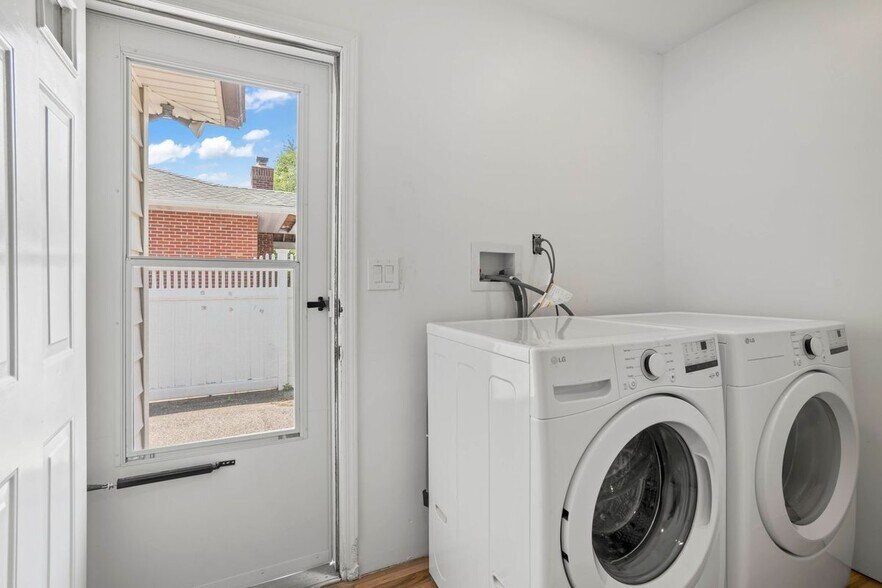 Building Photo - 17 Edgar Ct