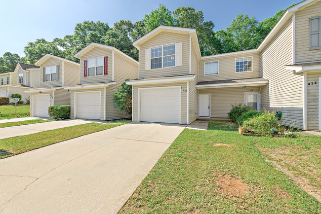 Building Photo - 428 Sandy Oak Dr