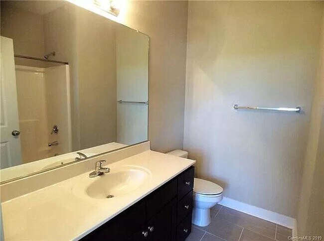 Building Photo - Room in 3 Bedroom Townhome at Seigle Point Dr