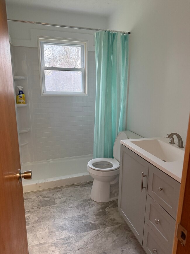 Building Photo - 209 W Frontier St