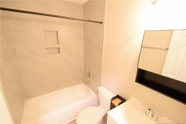 Building Photo - 4408 Chesterbrook Dr
