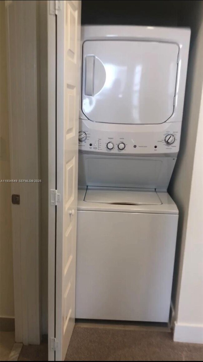 Building Photo - 10443 NW 82nd St