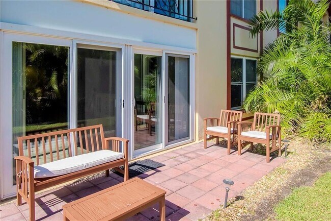 Building Photo - 10351 Regal Dr