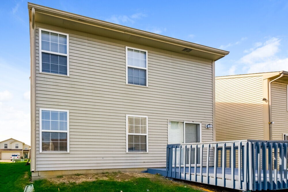 Building Photo - 8336 Country Creek Dr