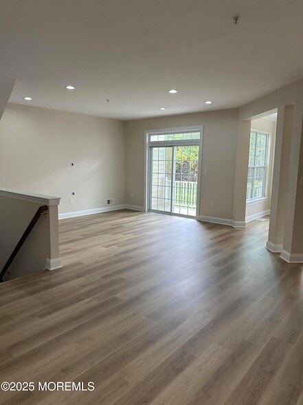 Building Photo - 1006 Abby Rd