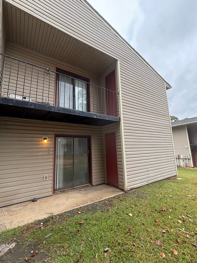 Building Photo - 6376 Applecross Ave