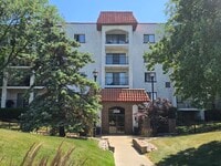 Building Photo - 350 Plum Creek Dr