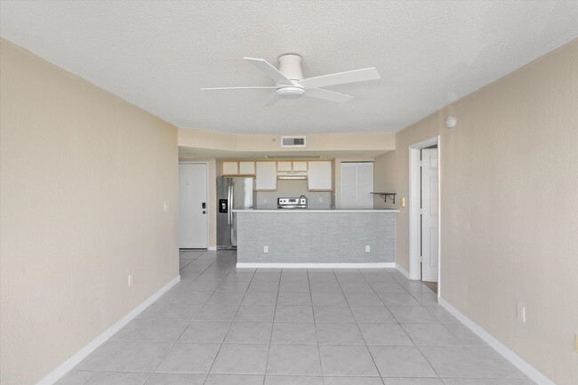 Building Photo - Spacious 2BR/2BA in Salt Ponds Condo – Unf...