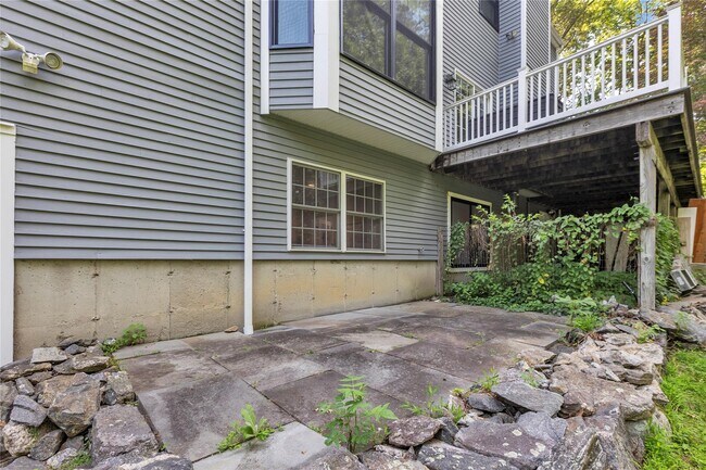 Building Photo - 22 Lauro Ridge Ct