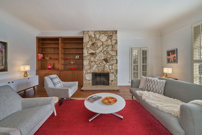 Building Photo - 1235 Hi Point St