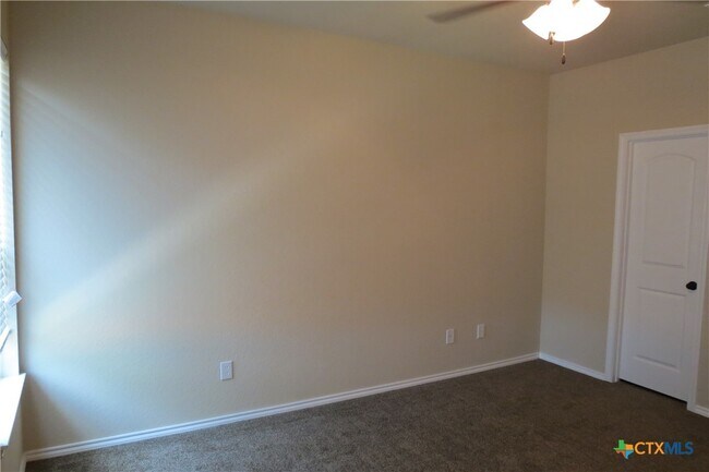 Building Photo - 298 Rosalie Dr
