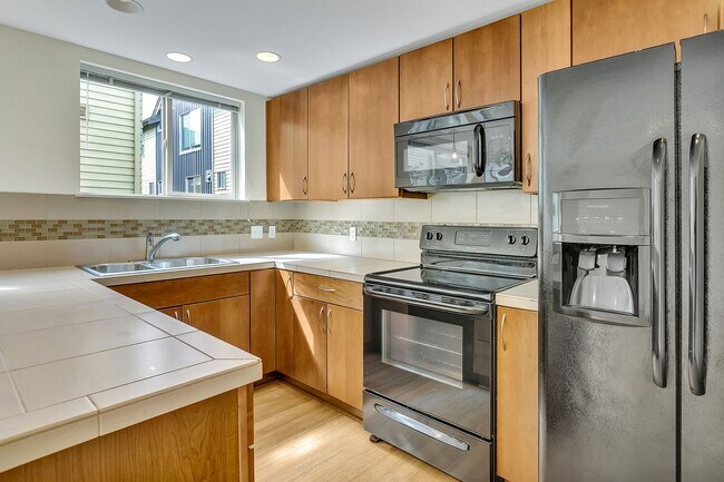 Building Photo - 4781 35th Ave S