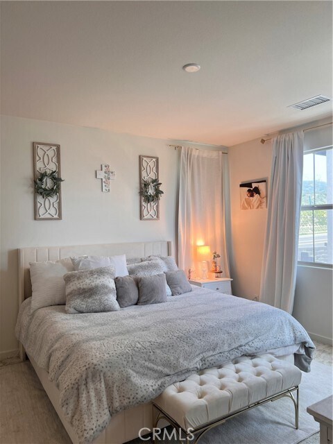 Building Photo - 16032 Sunny Ct