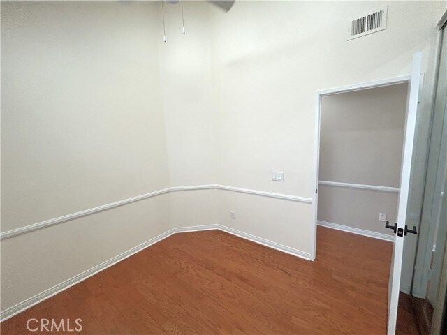 Building Photo - 3130 Oakcrest Dr
