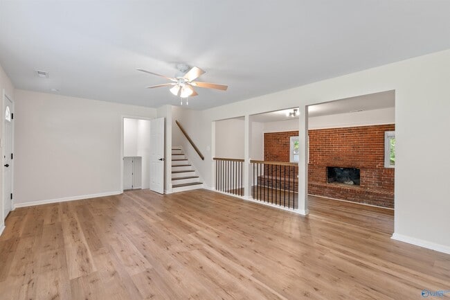 Building Photo - 285 Ruby Dr