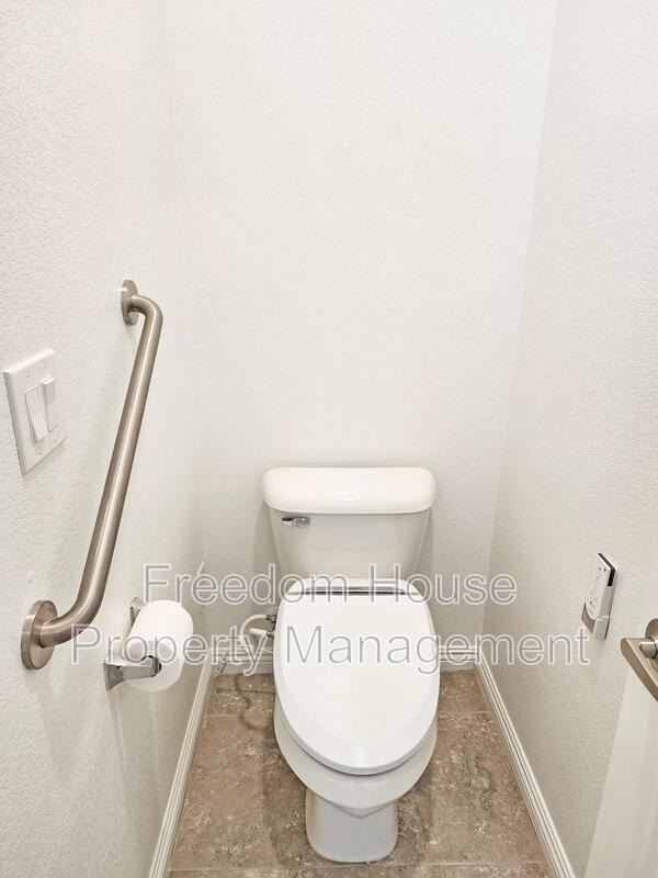 Building Photo - 3575 E Wallowa Dr