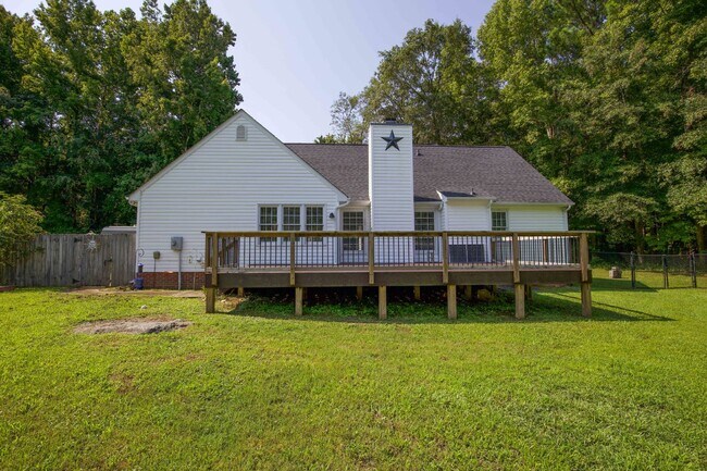 Building Photo - Charming 3-Bed, 2-Bath Home in Pittsboro's Serene Olde Farm Neighborhood! ?????
