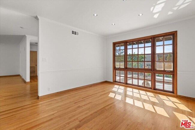 Building Photo - 13521 Bayliss Rd