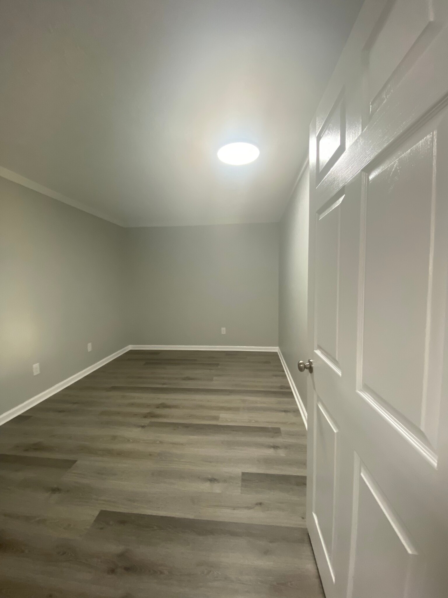 Building Photo - 213 Tara Dr