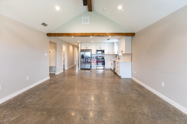 Building Photo - Charming Modern Farmhouse with Fenced Backyard