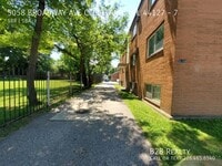 Building Photo - 5058 Broadway Ave