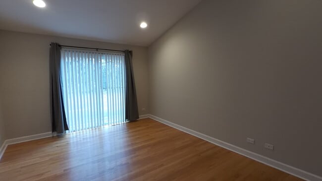 Building Photo - 22940 N Prairie Ln