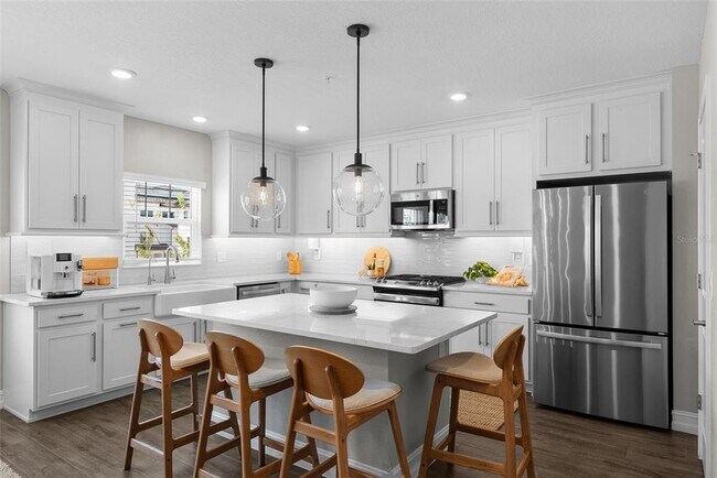 Building Photo - 5351 Bridge St