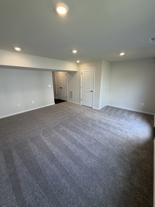 Building Photo - 18 Ironwood Ct