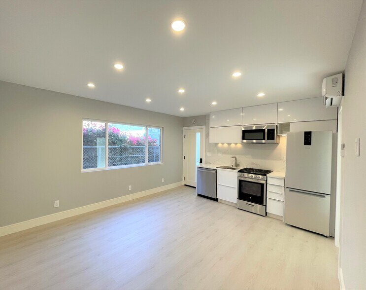 Primary Photo - 36 Paloma Ave