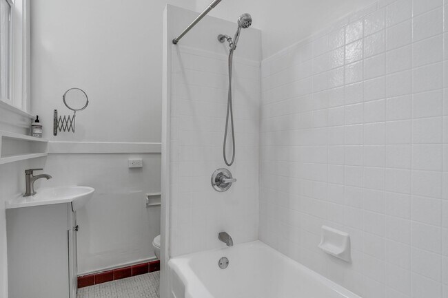 Building Photo - Remodeled pet friendly, top floor 2BR with in-unit laundry