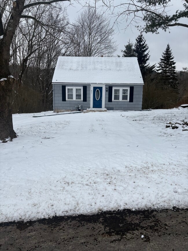 Building Photo - 601 Echo Rd