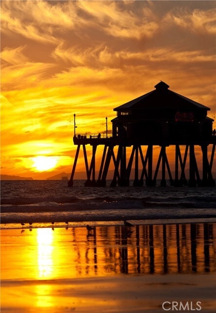 Building Photo - 206 Chicago Ave