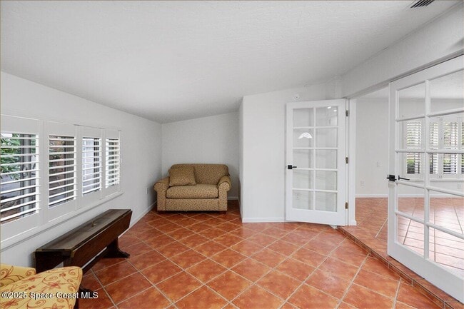 Building Photo - 2175 Barracuda Ave