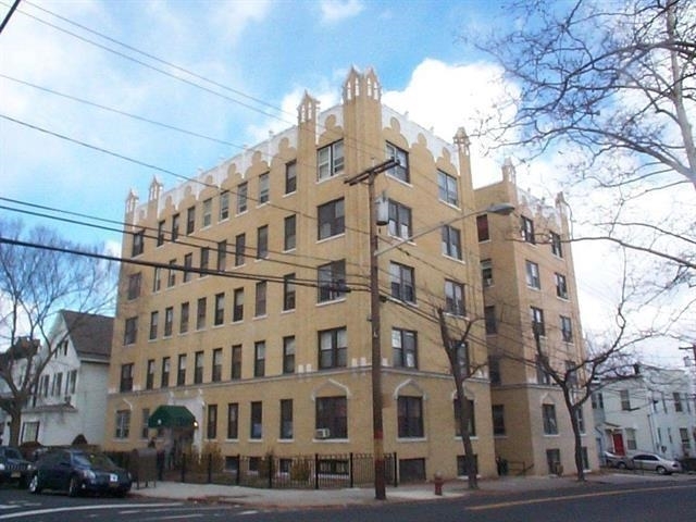 Primary Photo - 50 Reservoir Ave