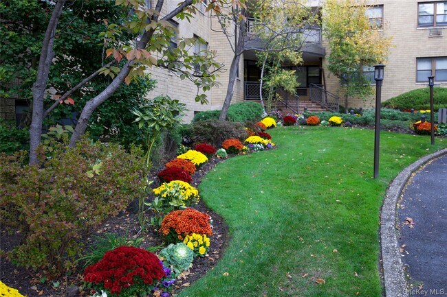 Primary Photo - 5 Schenck Ave