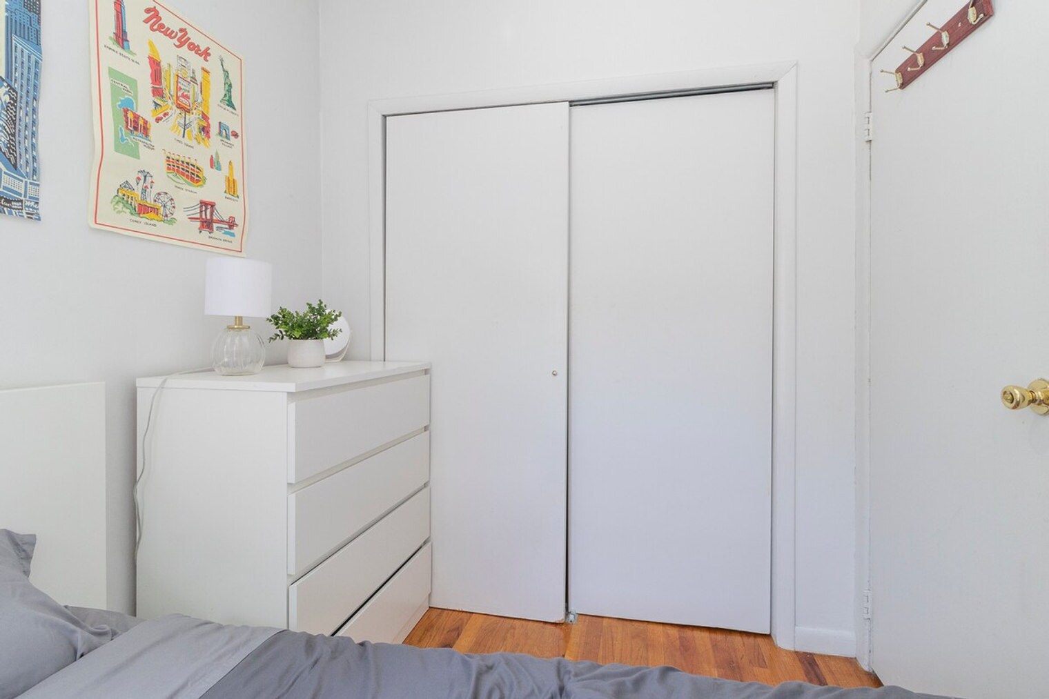 Building Photo - 315-317-317 E 95th St