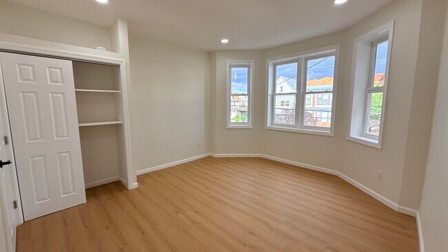 Building Photo - 291 Avenue B