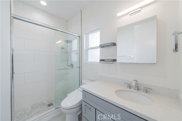 Building Photo - 146 E 18th St