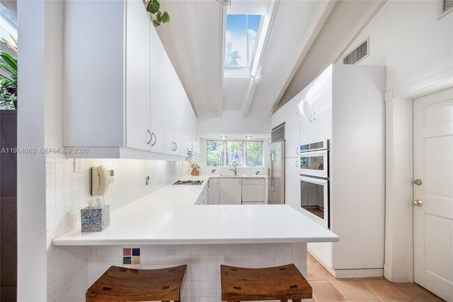 Building Photo - 278 S Island Rd