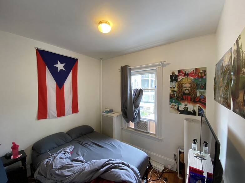 Building Photo - 12 Oswald St